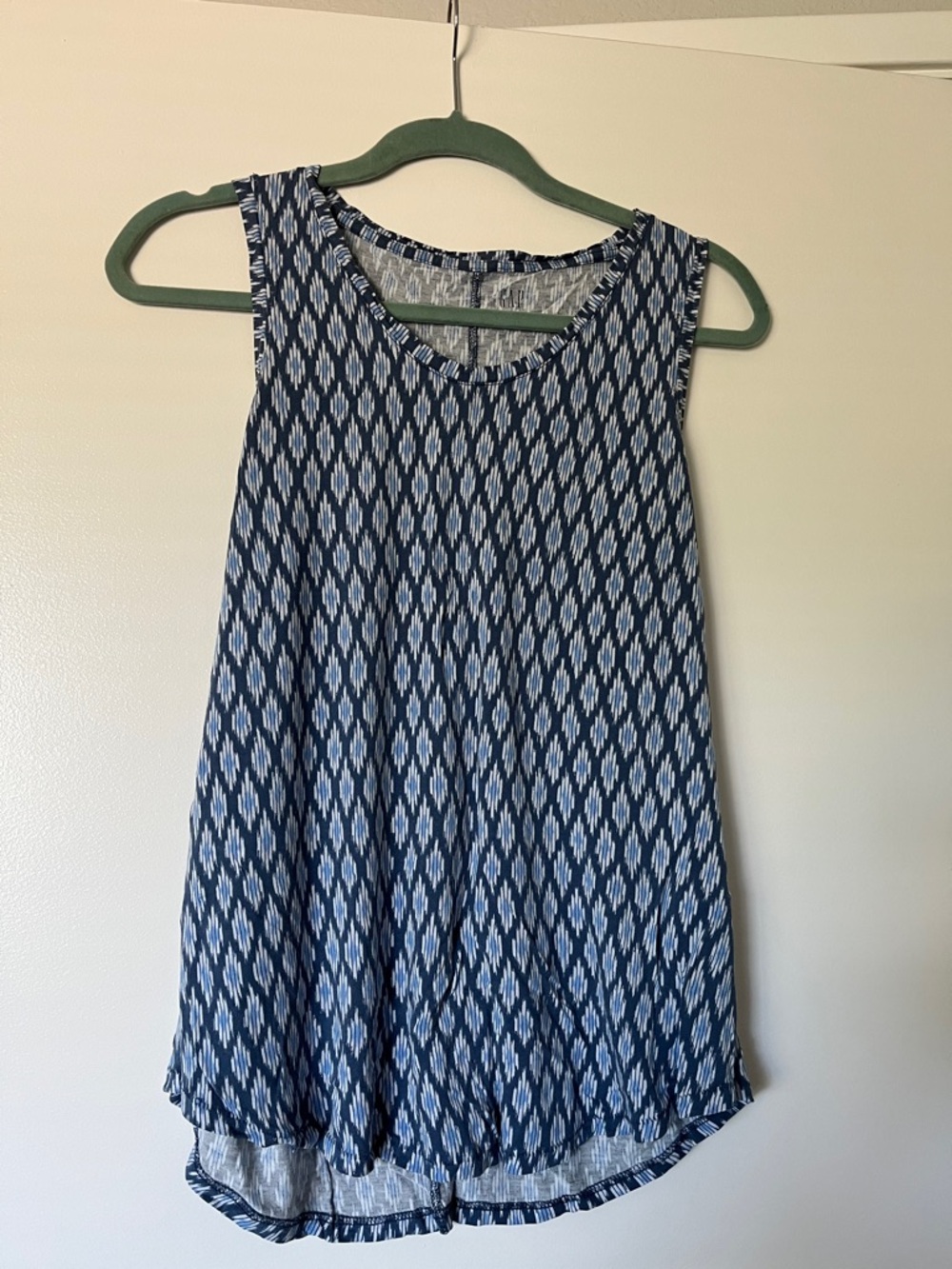 GAP Navy and White Ikat-Pattern Tank Top